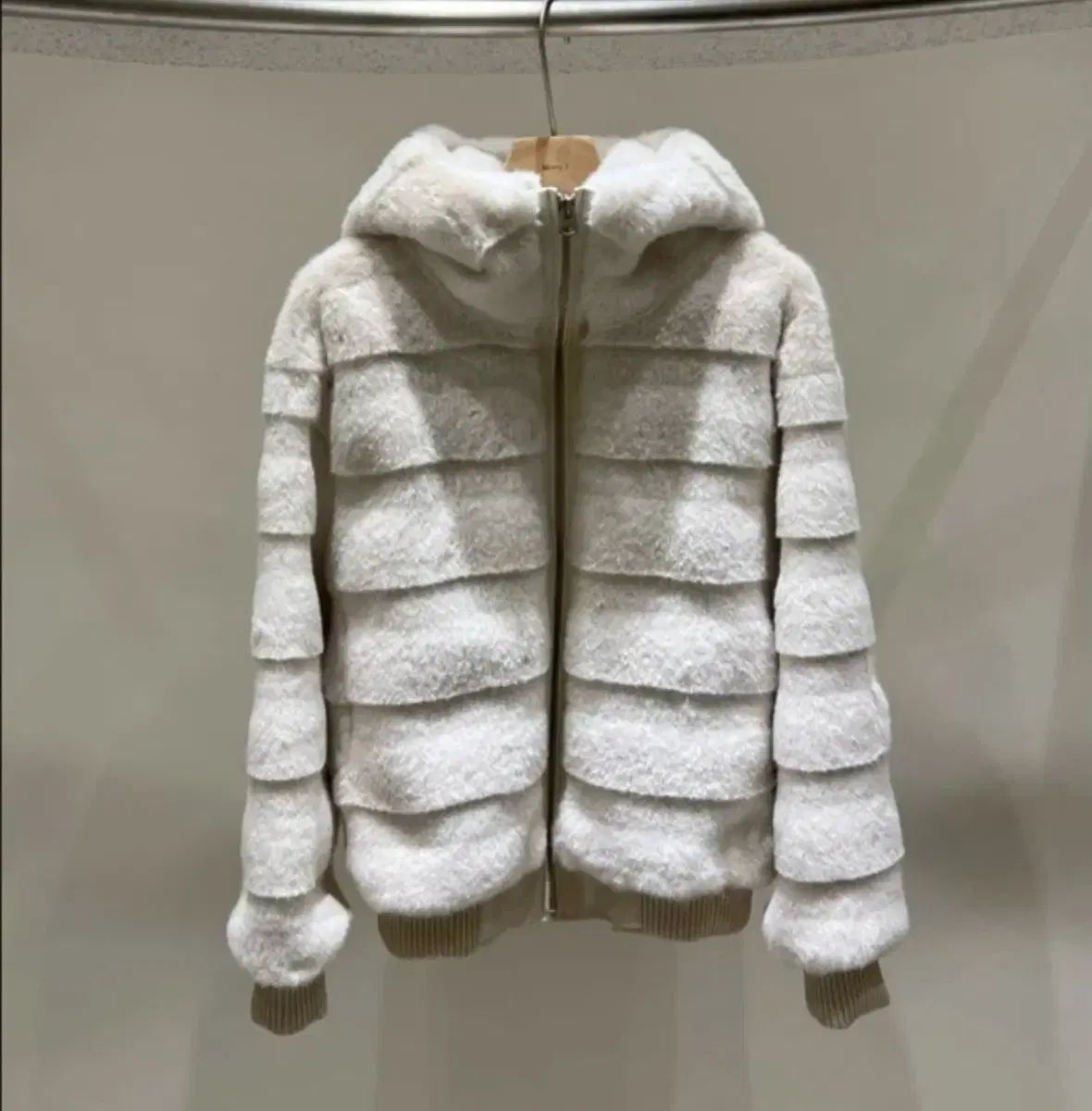 THE LAURENT フードフェイクファージャケット