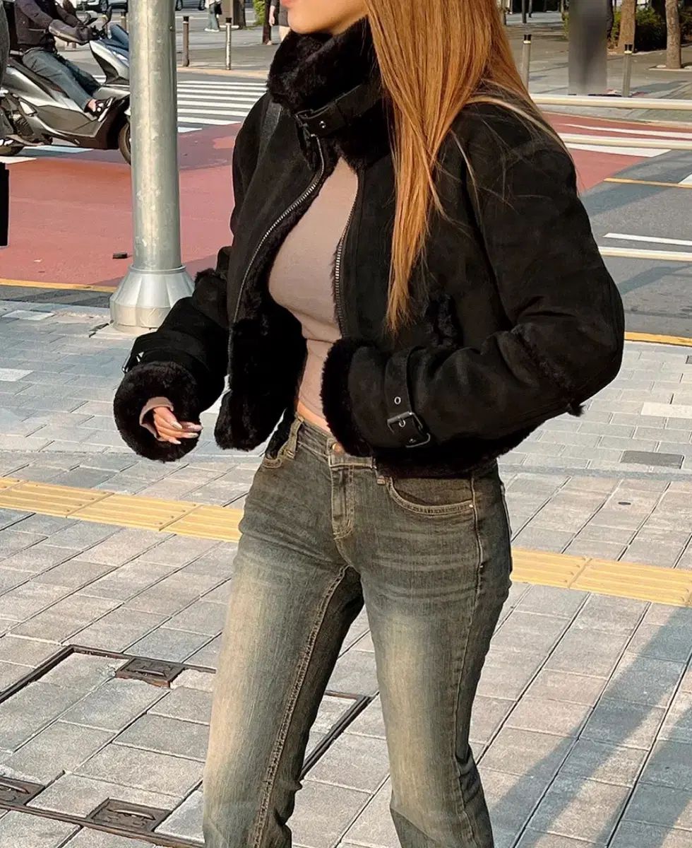 HYPNOTIC クロップド ムートン ブラック