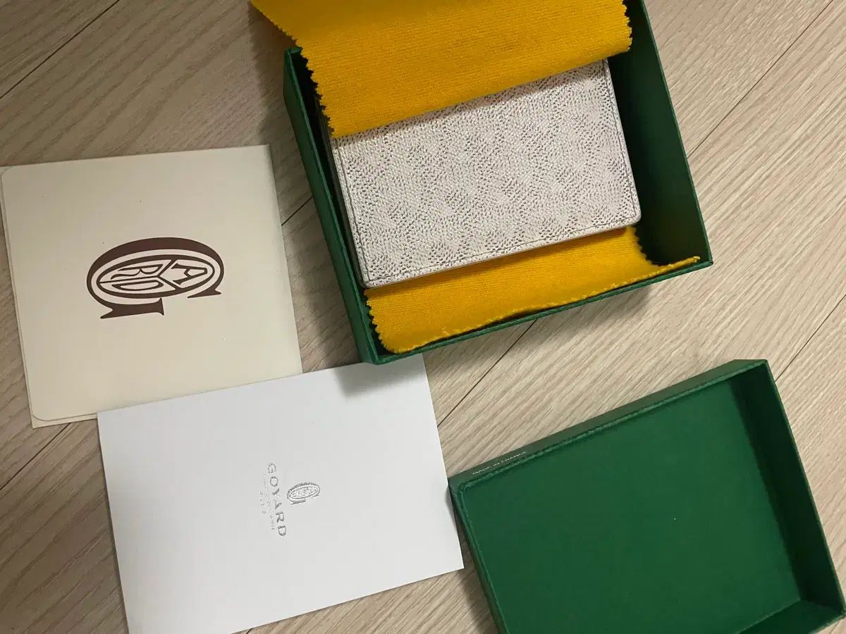 Masion Goyard サン ピエール カードウォレット 白