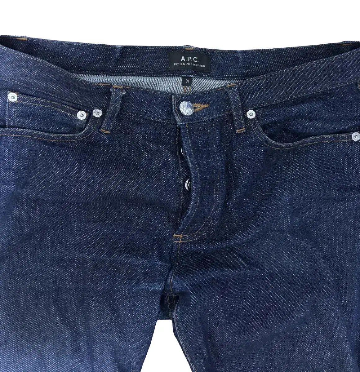 A.P.C. プチニュースタンダード 31 アーペーセー - メルカリ A.P.C. プチニュースタンダード 31 アーペーセー - メルカリ