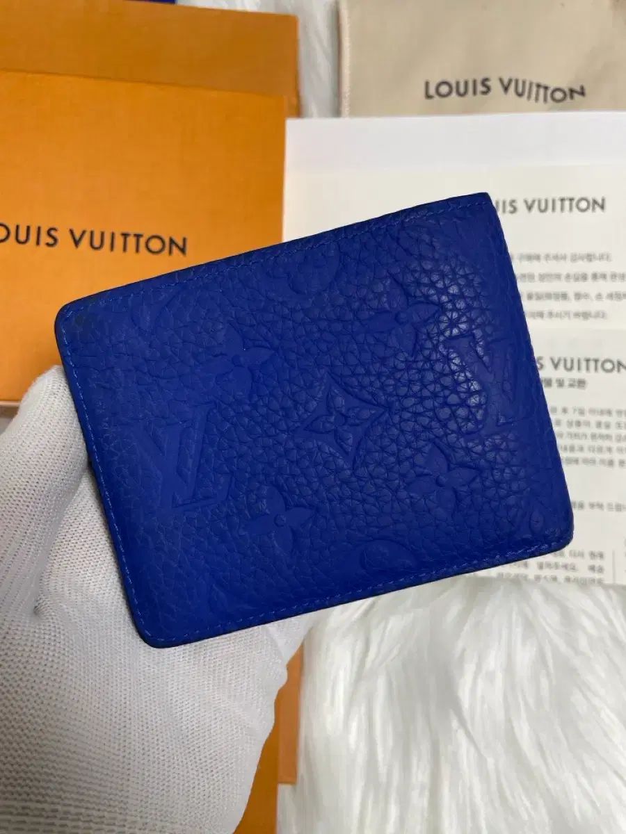 S級 ルイヴィトン トリヨン スレンダーウォレット 二つ折り財布 ブルー
