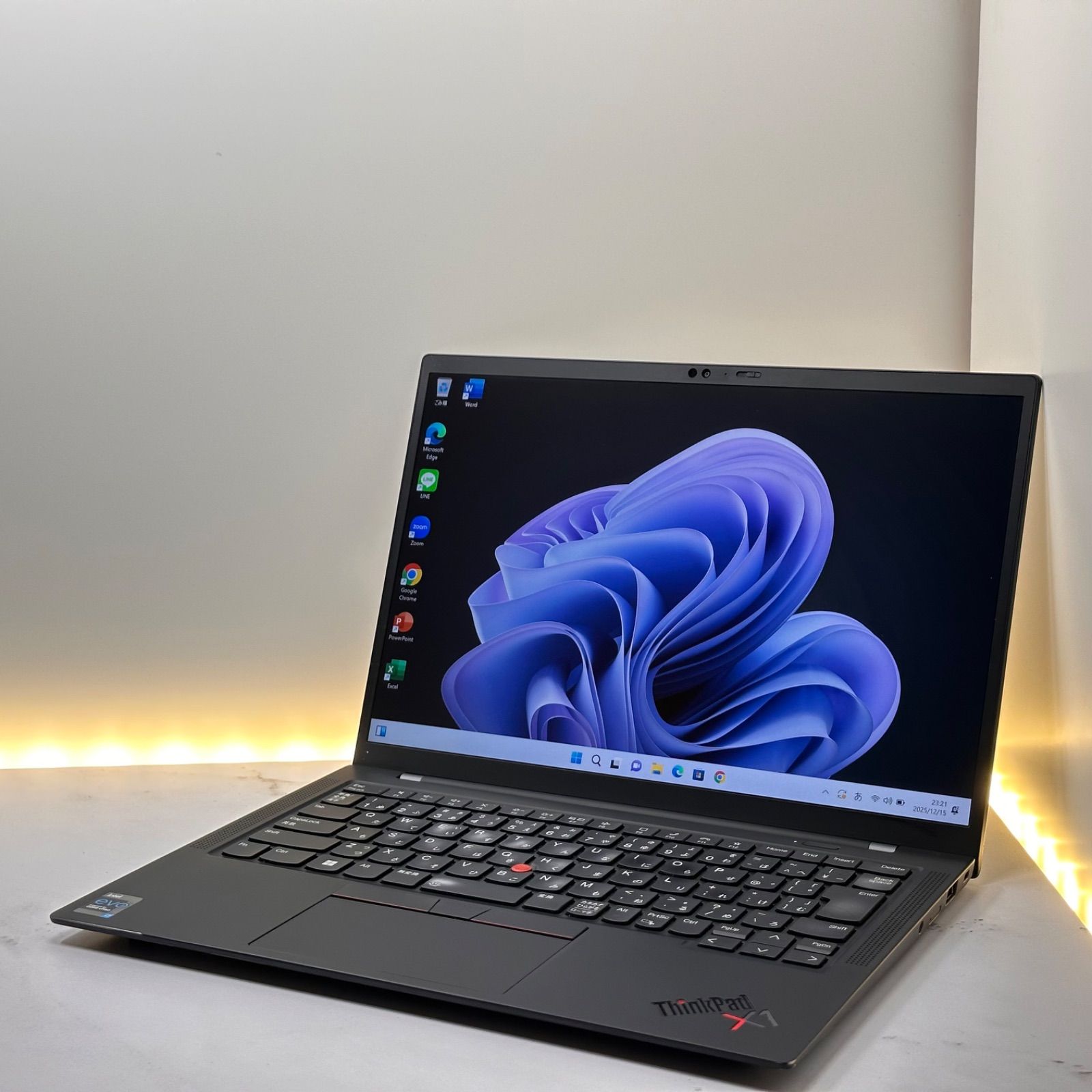 LENOVO ThinkPad X1 Carbon Gen9 i7/16/512 - メルカリ