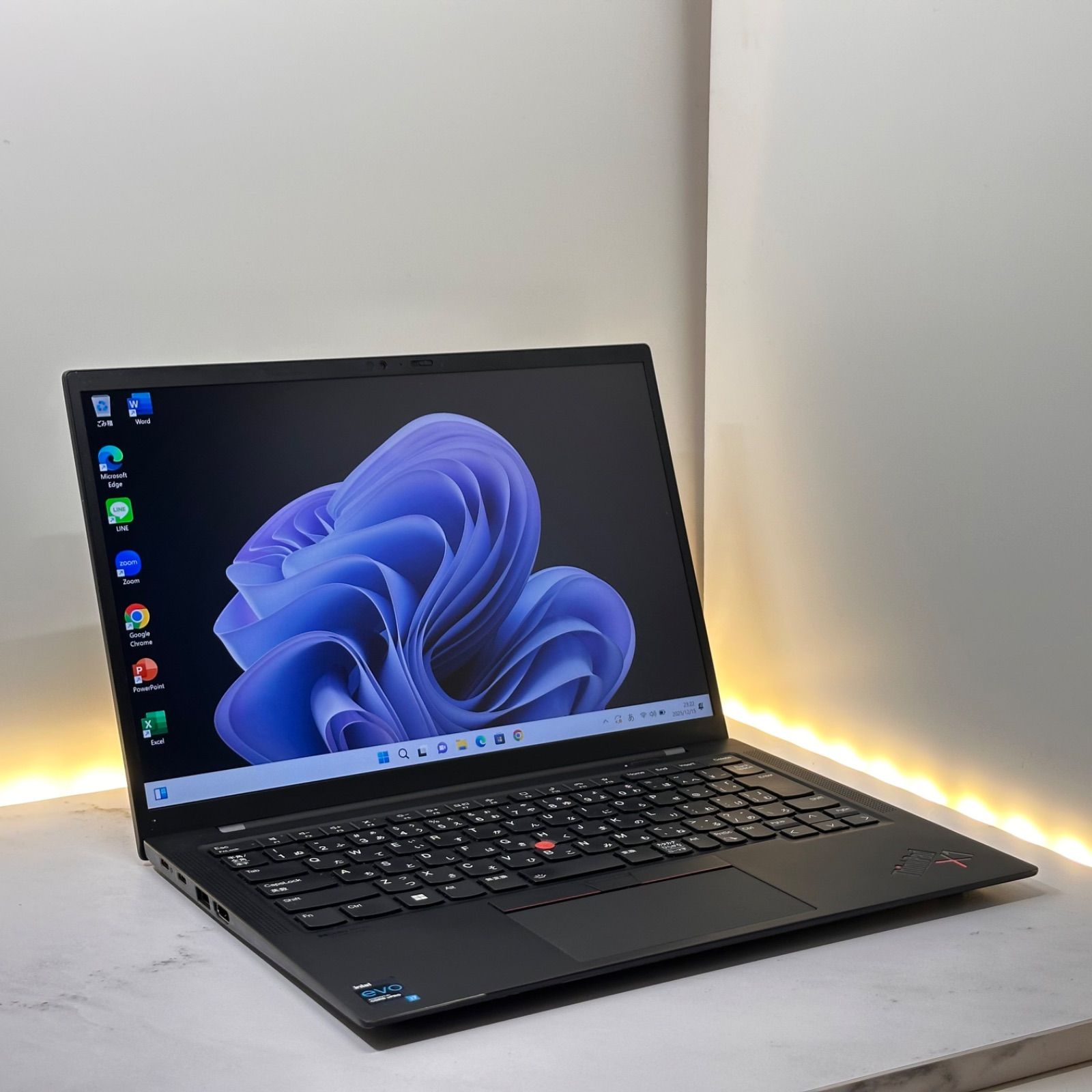 LENOVO ThinkPad X1 Carbon Gen9 i7/16/512 - メルカリ