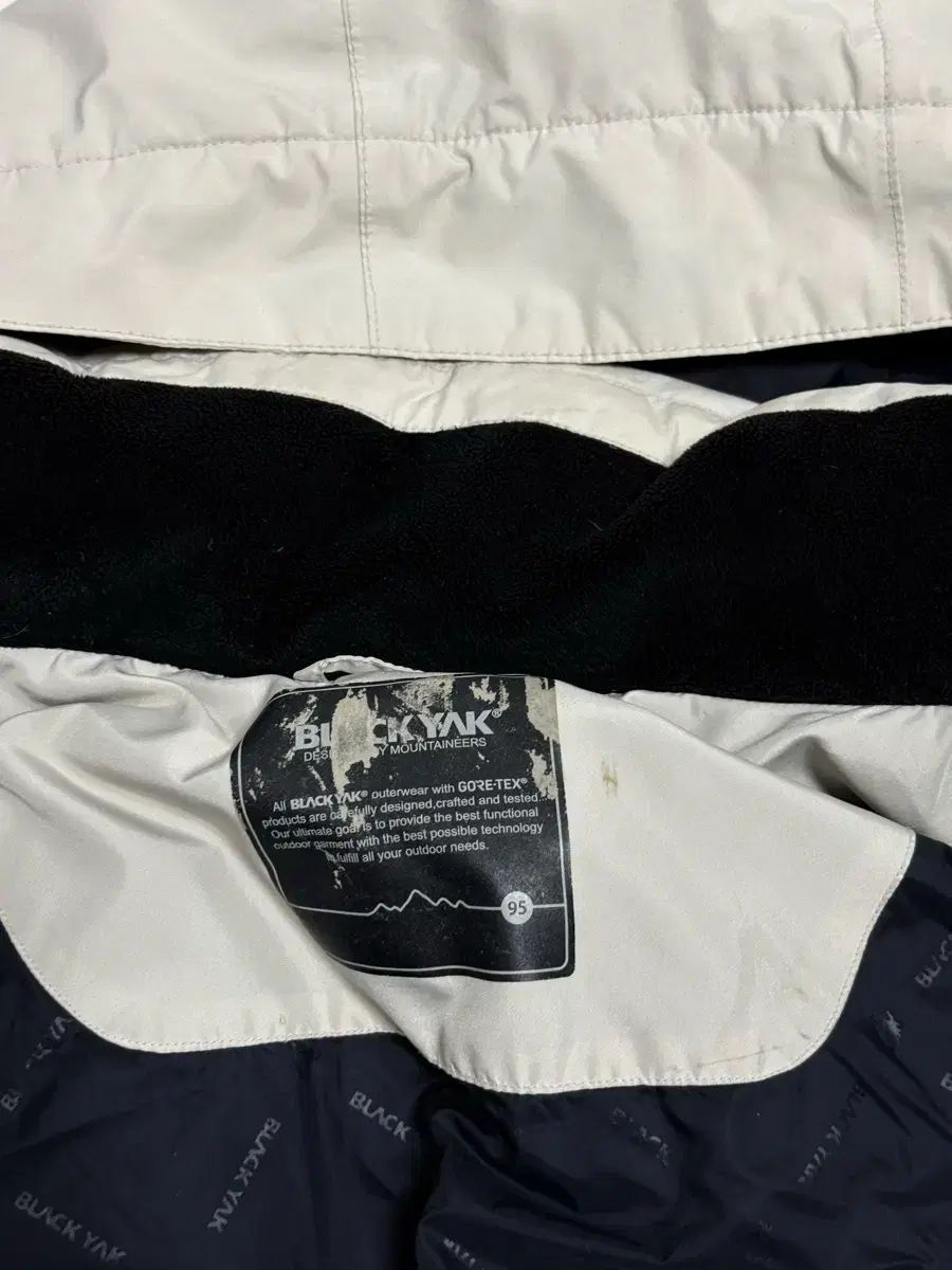 ブラックヤク アイボリー ダウン アウター 95 ハイネック ドルマンスリーブ
