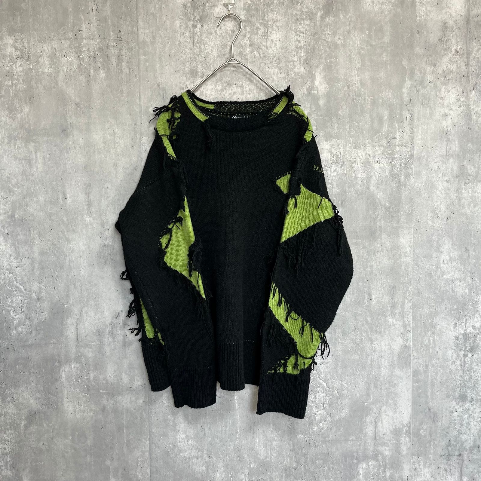 ショップ 革命の痕跡か、失恋の余韻か。破れを愛でるセーター 受注制