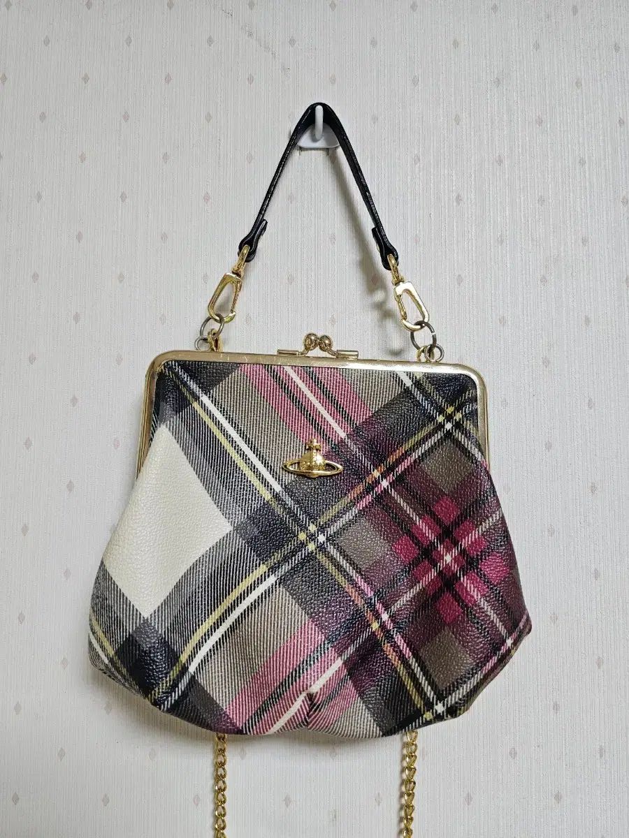 ヴィヴィアン ウエストウッド タータンチェック巾着クロスバッグ