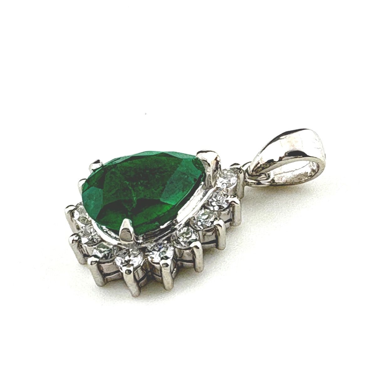 エメラルド ペンダントトップ プラチナ メレダイヤ Pt 900 ダイヤモンド レディース