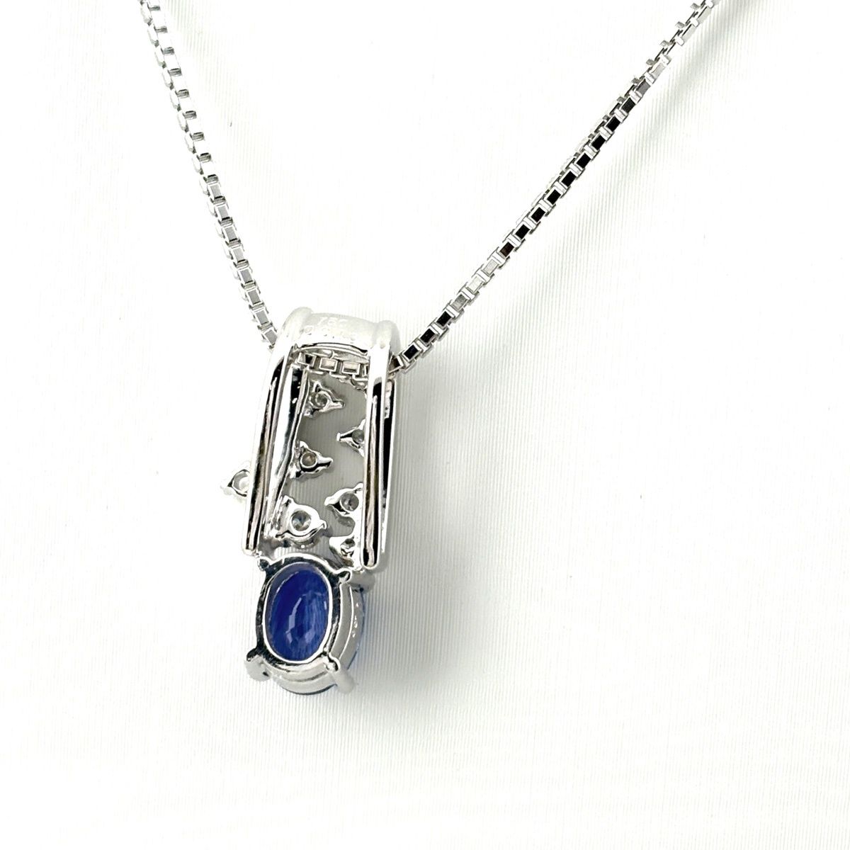 サファイア デザインネックレス WG ホワイトゴールド ペンダント ダイヤモンド メレダイヤ 750 ネックレス K 18 レディース