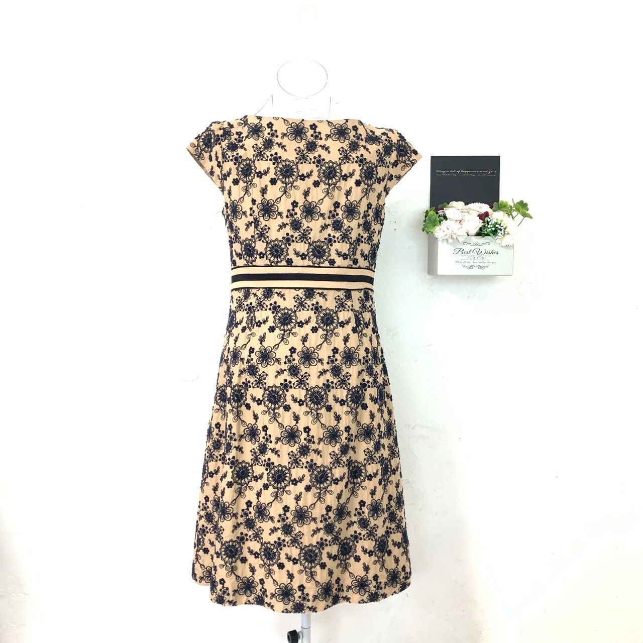 ☆TOCCA トッカ☆ 美品 オンワード樫山 ワンピース 膝丈 茶色 花柄刺繍