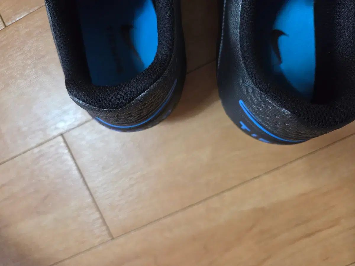 mm サッカーシューズ