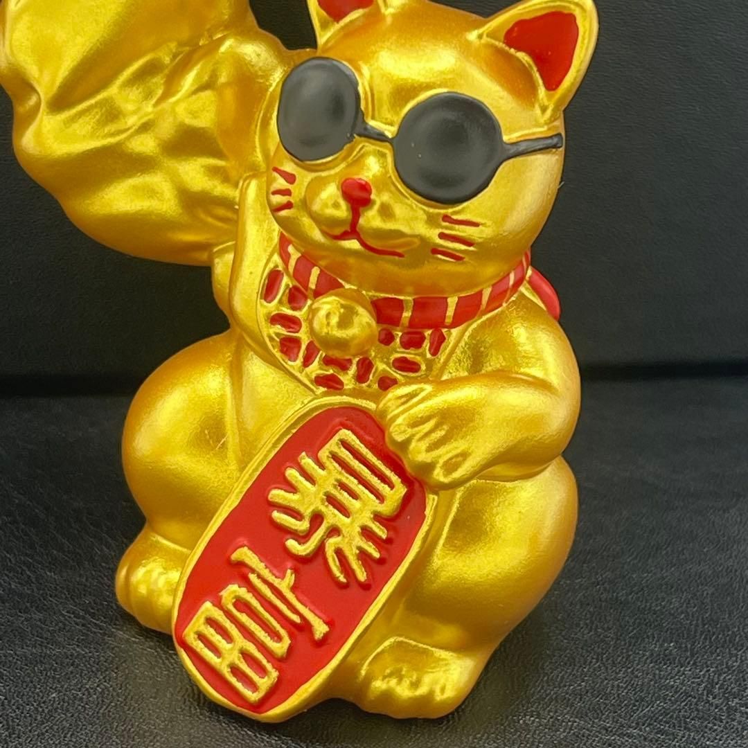 KM073-b 招き猫 金色 ネコ マッチョ 筋肉 置物 オブジェ 商売繁盛