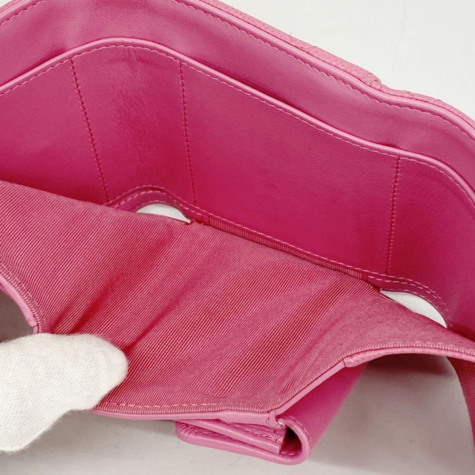 シャネル(Chanel) シャネル 三つ折り財布 マトラッセ キャビアスキン