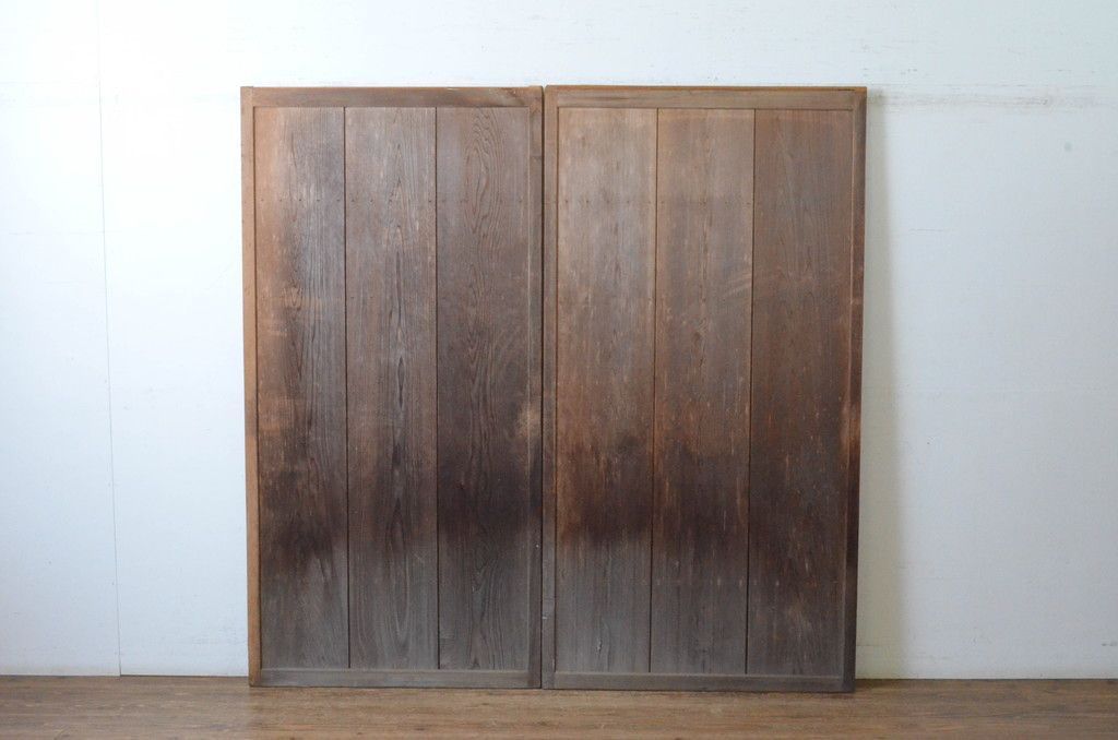 現状販売 雨戸 セット アンティーク建具 昭和初期 板戸 引き戸 4～7営業日前後で発送 修理加工希望の方3ヶ月程で発送 R-065250