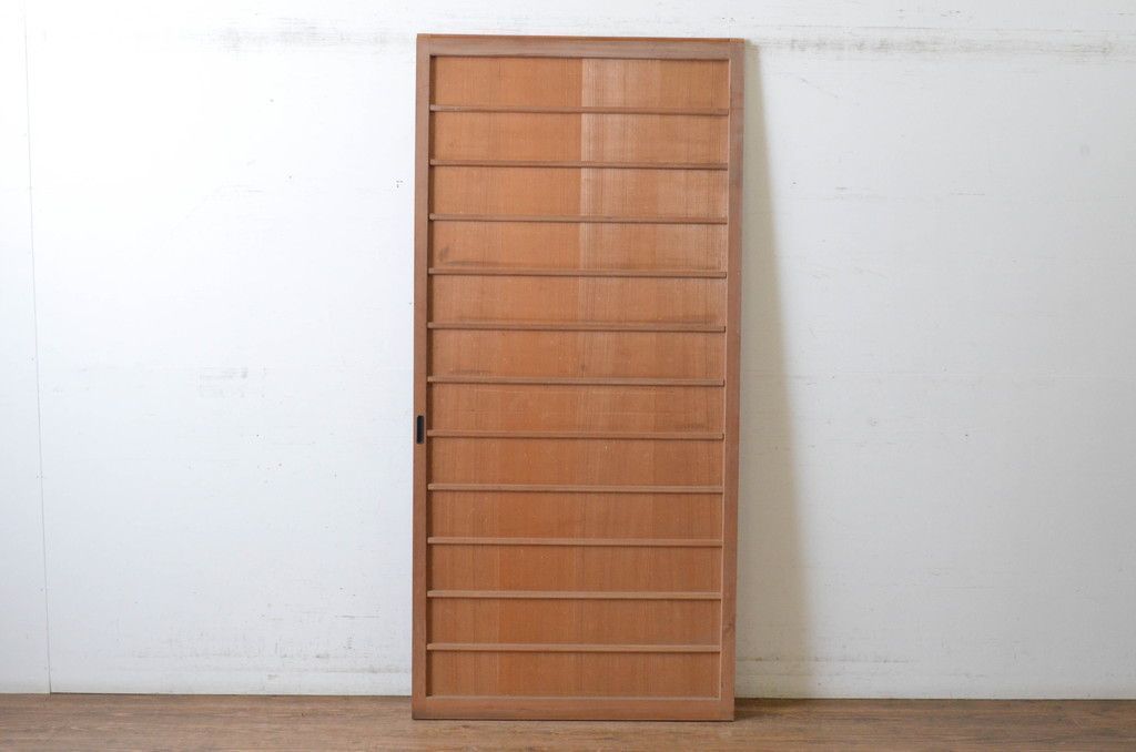 現状販売 舞良戸 アンティーク建具 昭和初期 上手物 美しい柾目 まいらど 板戸 引き戸 4～7営業日前後で発送 修理加工希望の方3ヶ月程で発送 R-065251