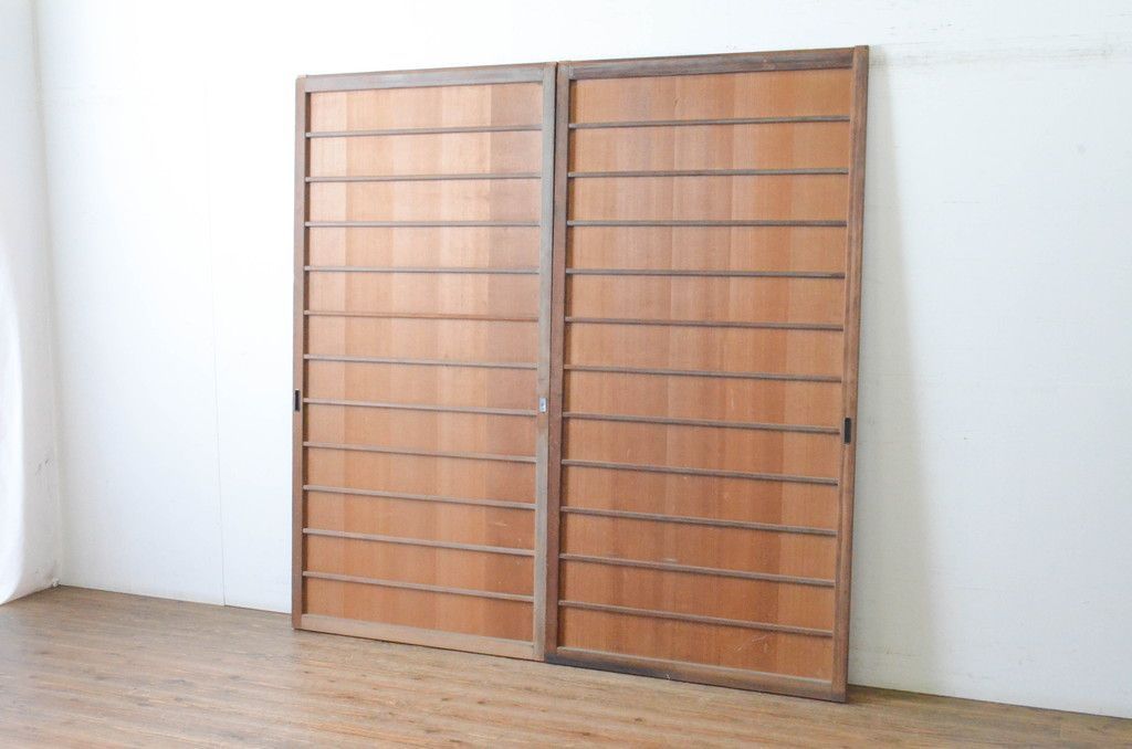 現状販売 舞良戸 セット アンティーク建具 昭和初期 上手物 柾目 まいらど 板戸 引き戸 4～7営業日前後で発送 修理加工希望の方3ヶ月程で発送 R 065252