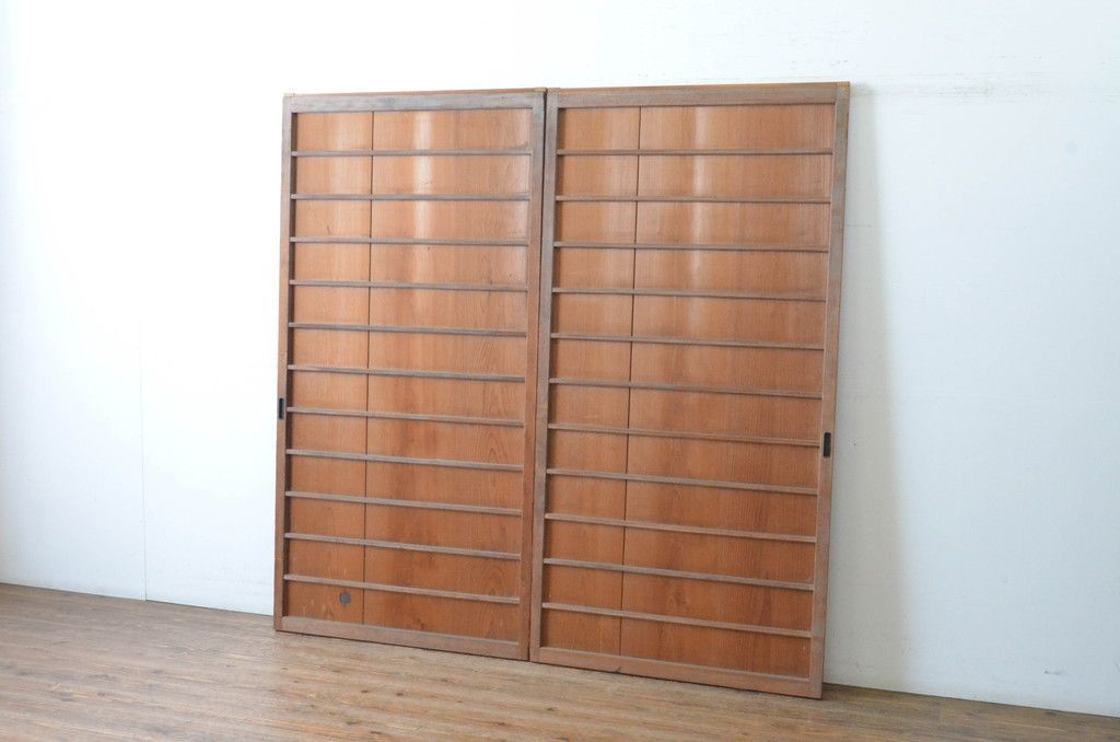現状販売 舞良戸 セット アンティーク建具 昭和初期 まいらど 板戸 引き戸 4～7営業日前後で発送 修理加工希望の方3ヶ月程で発送 R 065253