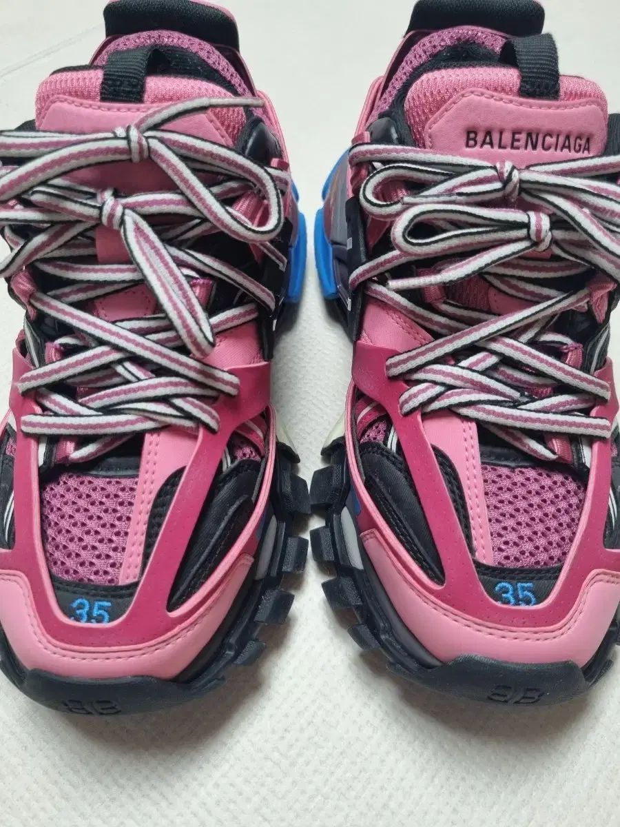 バレンシアガ トラック ピンク