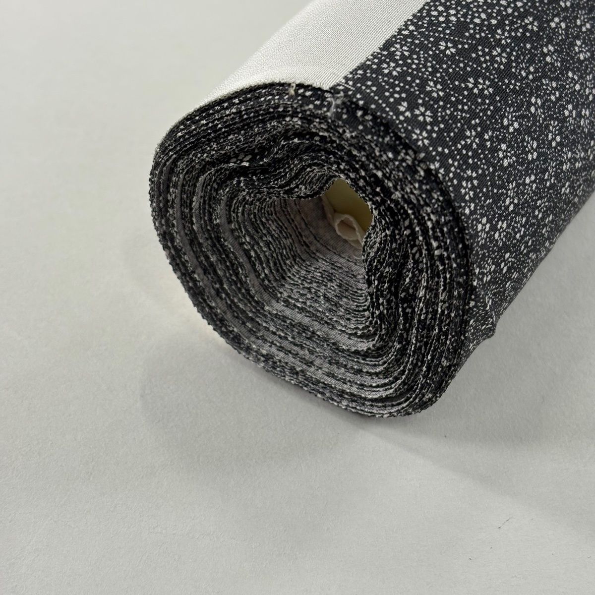 反物 秀品 小紋 小花 花唐草 墨色 正絹 【中古】 - メルカリ