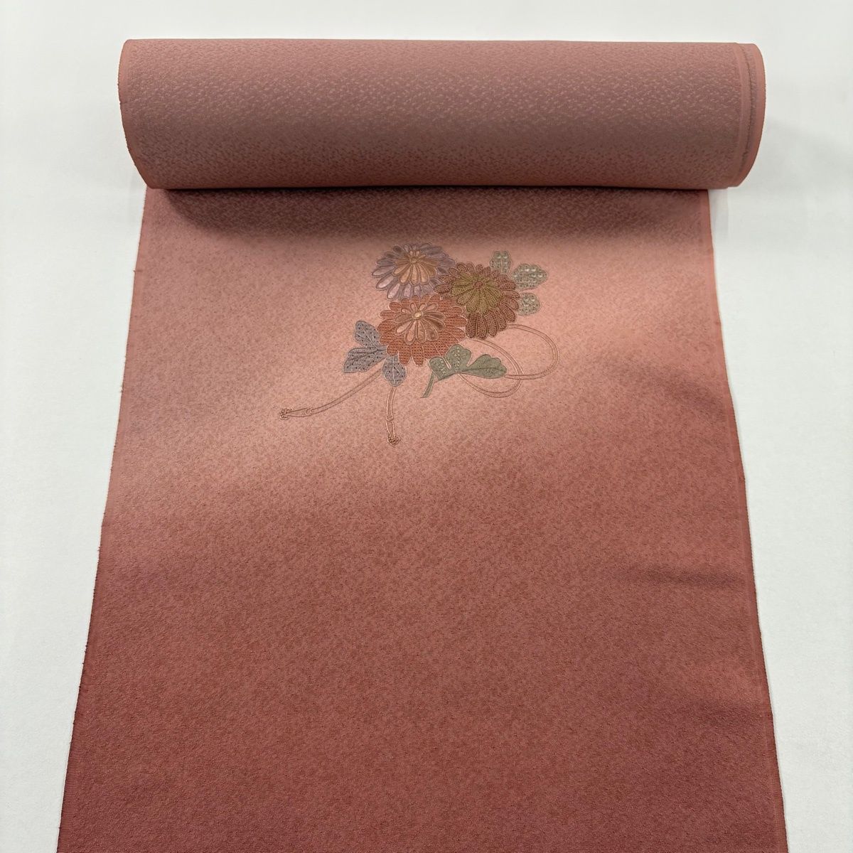 反物 秀品 付下げ 証紙 菊 草花 刺繍 ぼかし ピンク 正絹