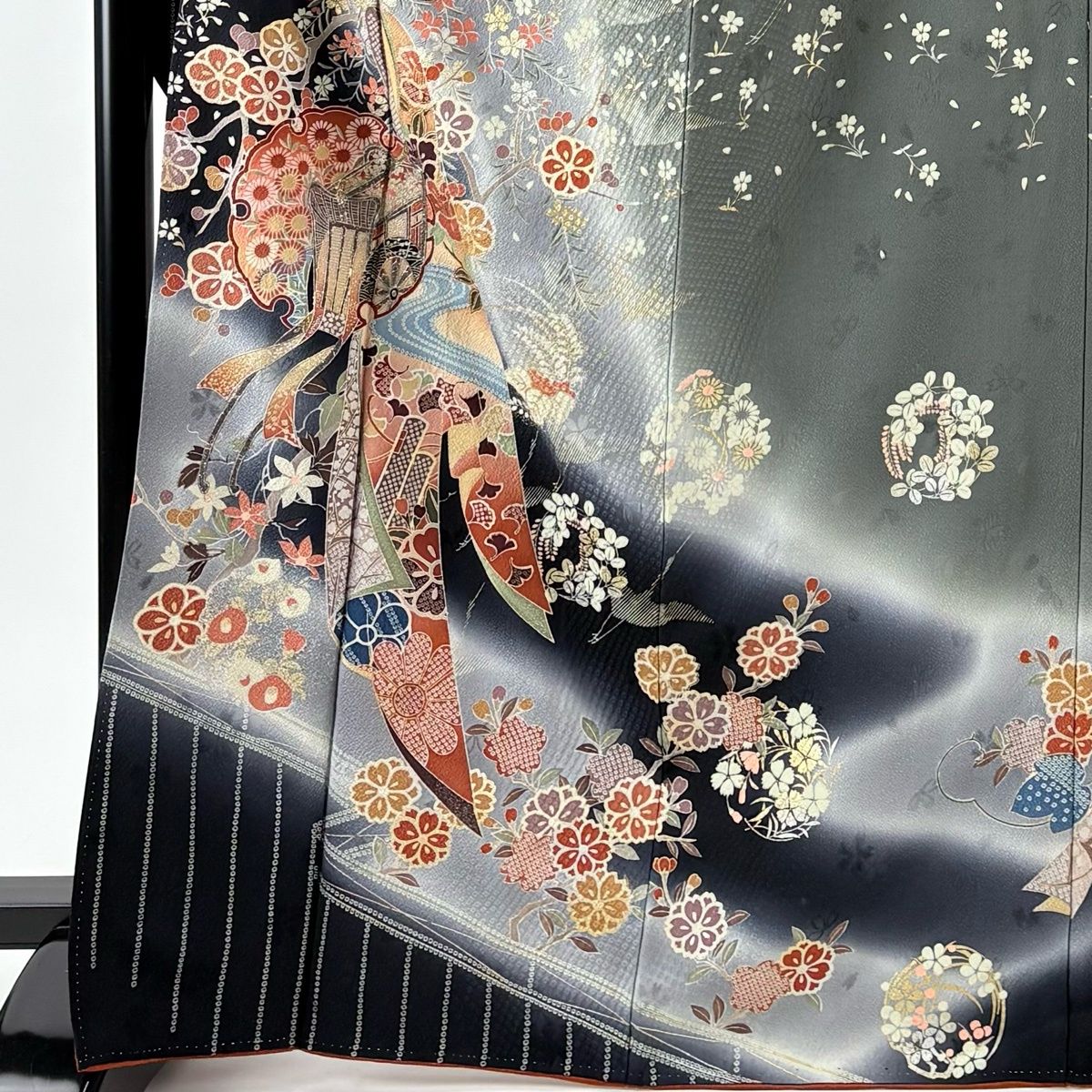 振袖 身丈167.5 cm 裄丈65 M 袷 雪輪 御所車 金銀彩 ラメ 黒灰 正絹 秀品