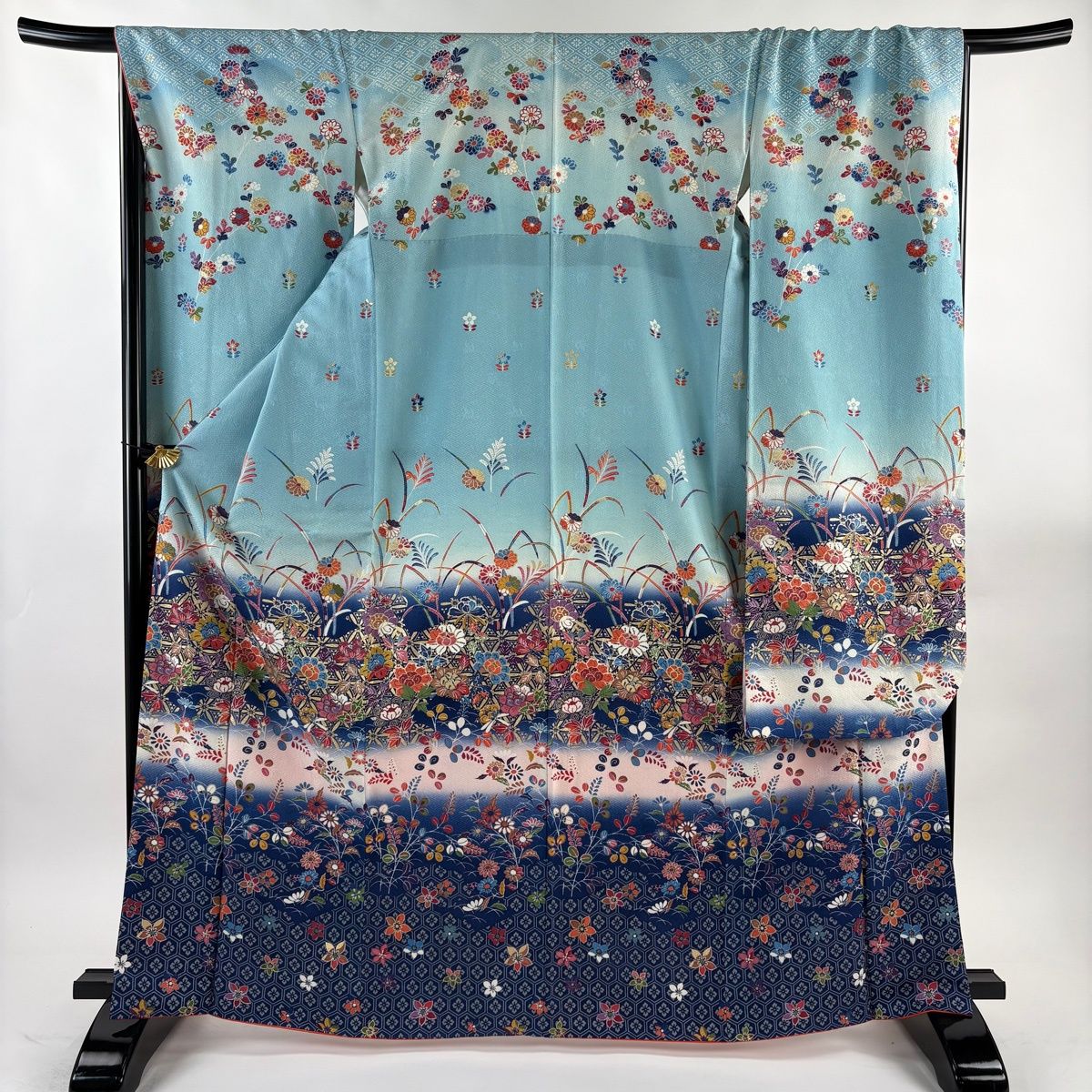 振袖 身丈166 cm 裄丈69 L 袷 草花 萩 金彩 ぼかし 水色 正絹 秀品