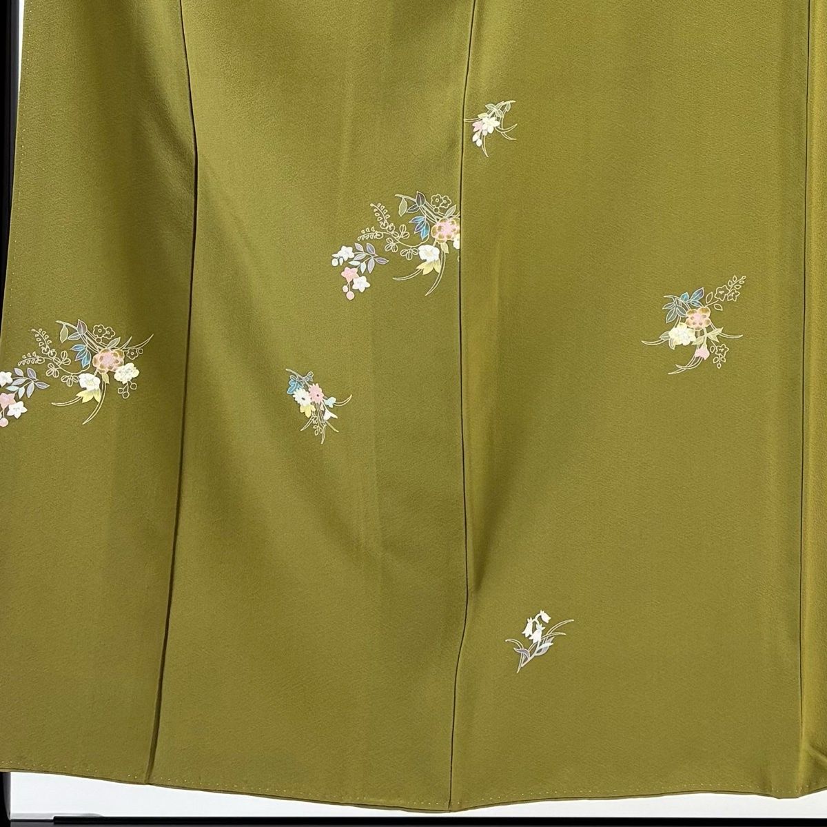 小紋 身丈151 cm 裄丈65 M 袷 百貫石峰 落款 草花 抹茶色 正絹 秀品