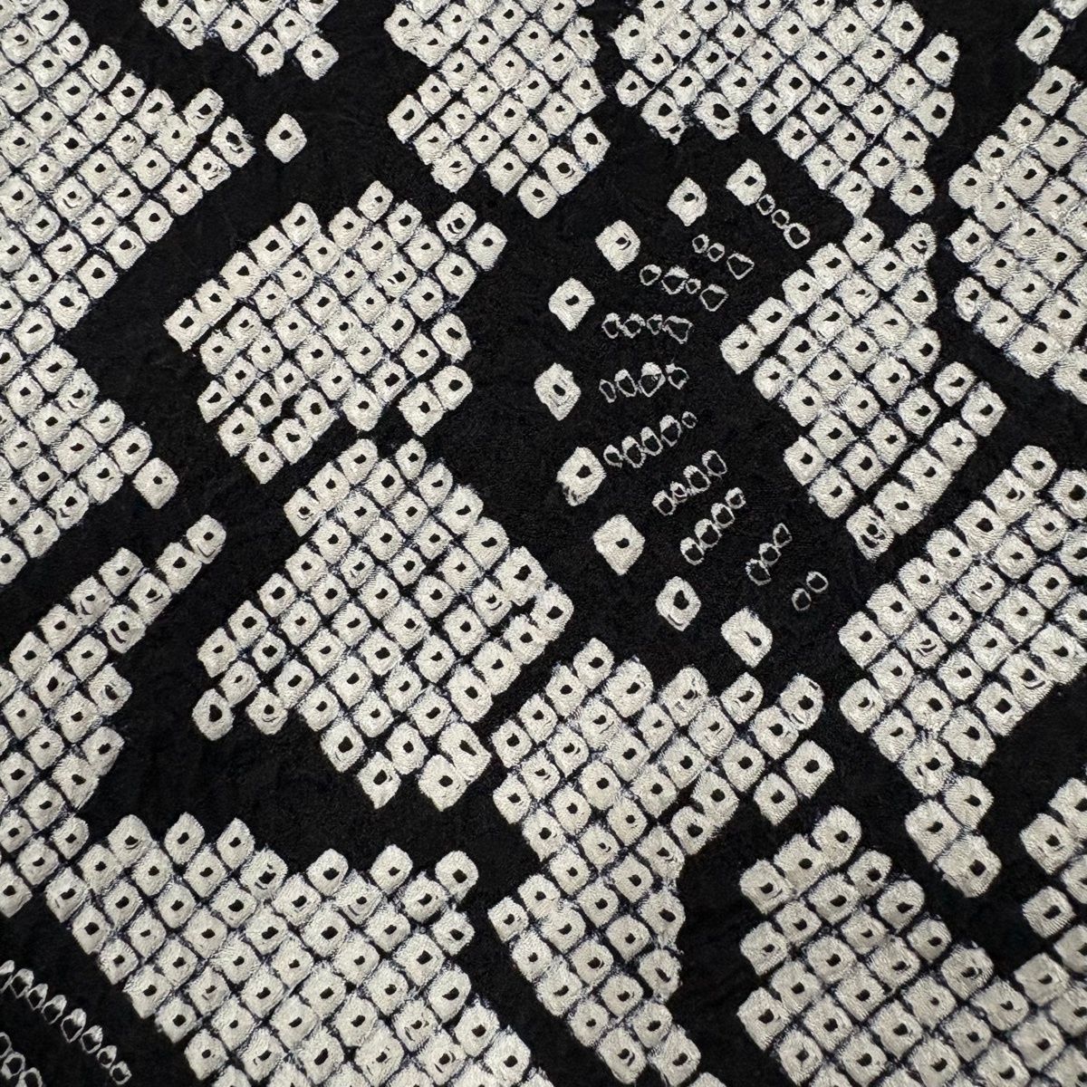  小紋 身丈158 cm 裄丈63.5 S 袷 花唐草 総絞り 黒灰 正絹 秀品 小紋 着物