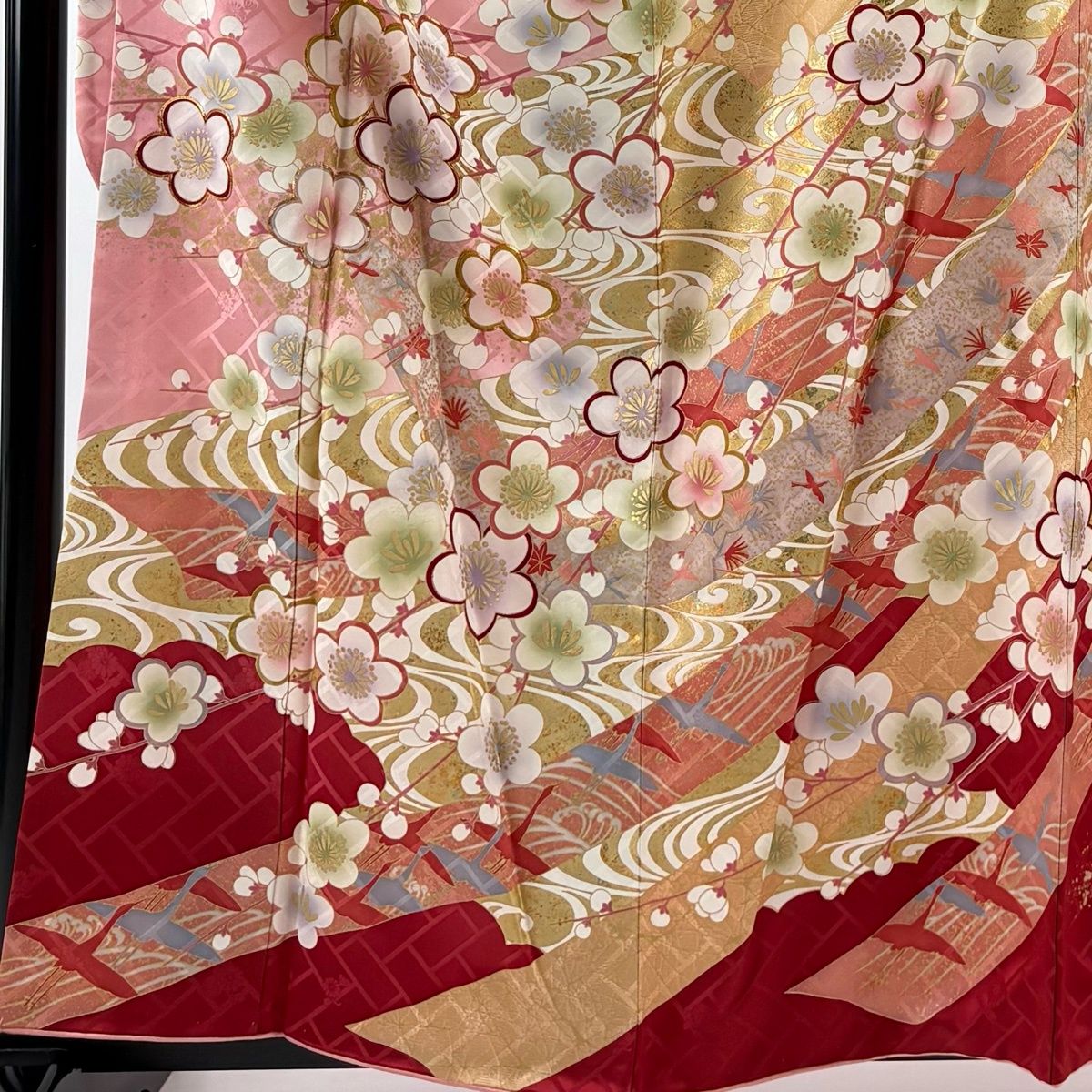 振袖 身丈159.5 cm 裄丈64.5 M 袷 枝梅 流水 金糸 金彩 ピンク 正絹 秀品