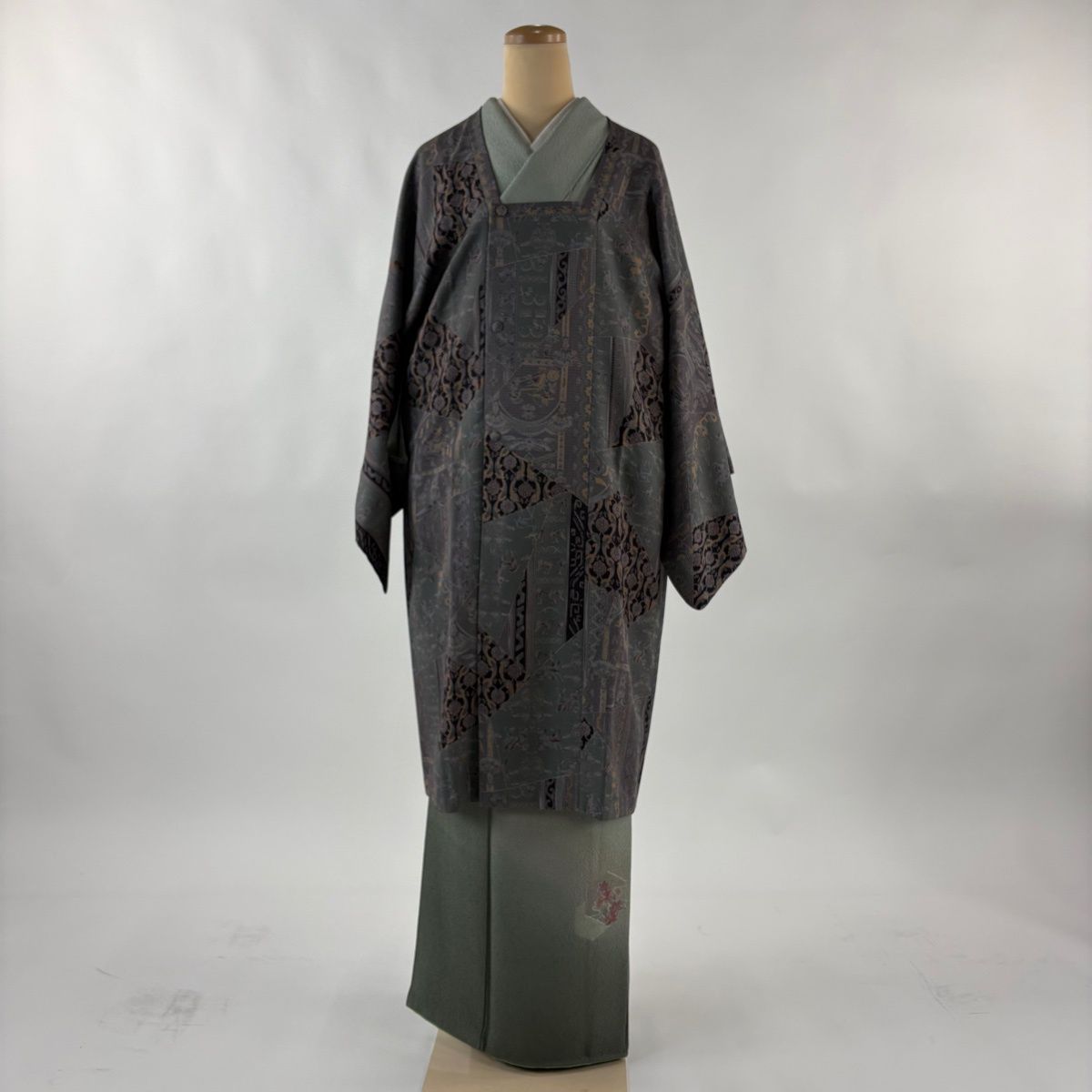 道行 身丈104 cm 裄丈68 L 和装コート 角衿 狩猟文 草花 灰緑 正絹