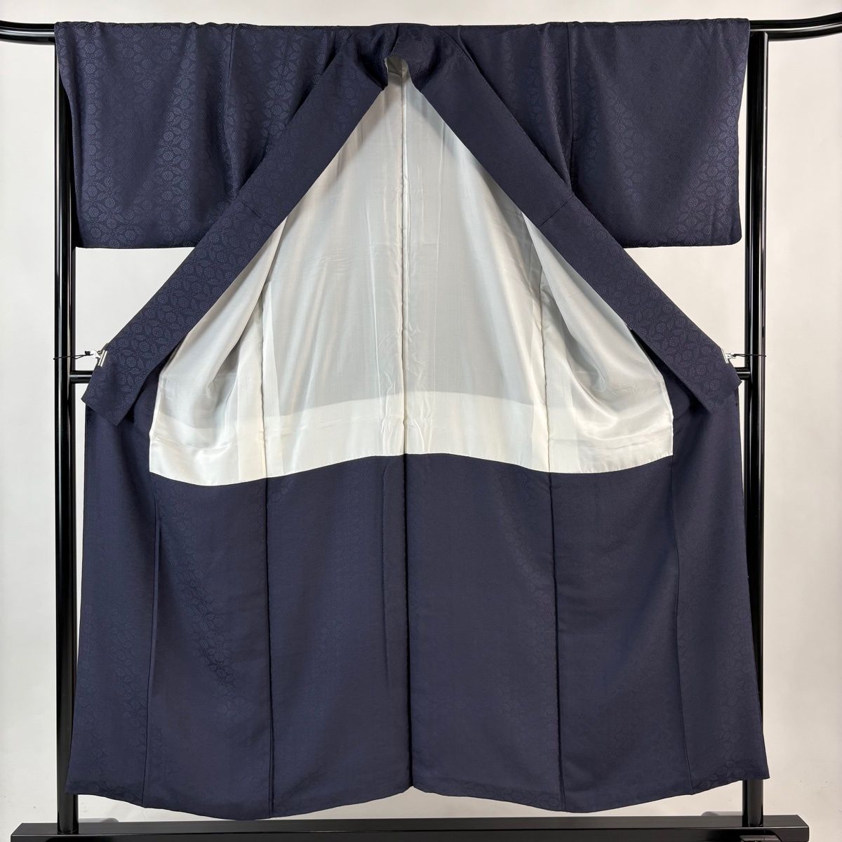  色無地 身丈152 cm 裄丈66 M 袷 地紋 濃紺 正絹 色無地 着物