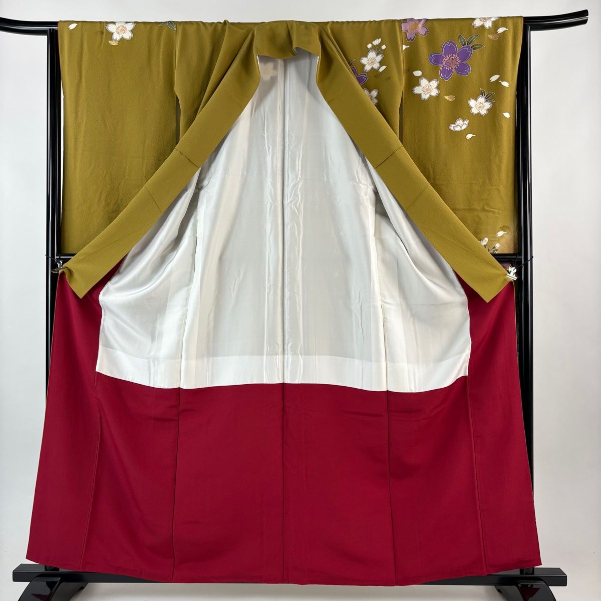  振袖 身丈160.5 cm 裄丈65 M 袷 鈴乃屋 桜 宝尽くし 金彩 ぼかし 鶯色 正絹 振袖 着物