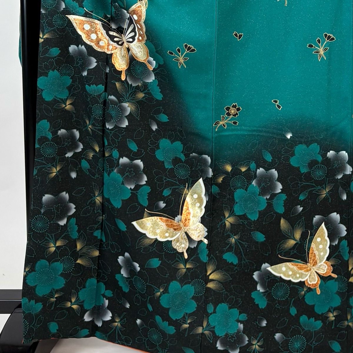 振袖 身丈168 cm 裄丈69.5 L 袷 蝶 桜 金通し 金銀彩 緑 正絹