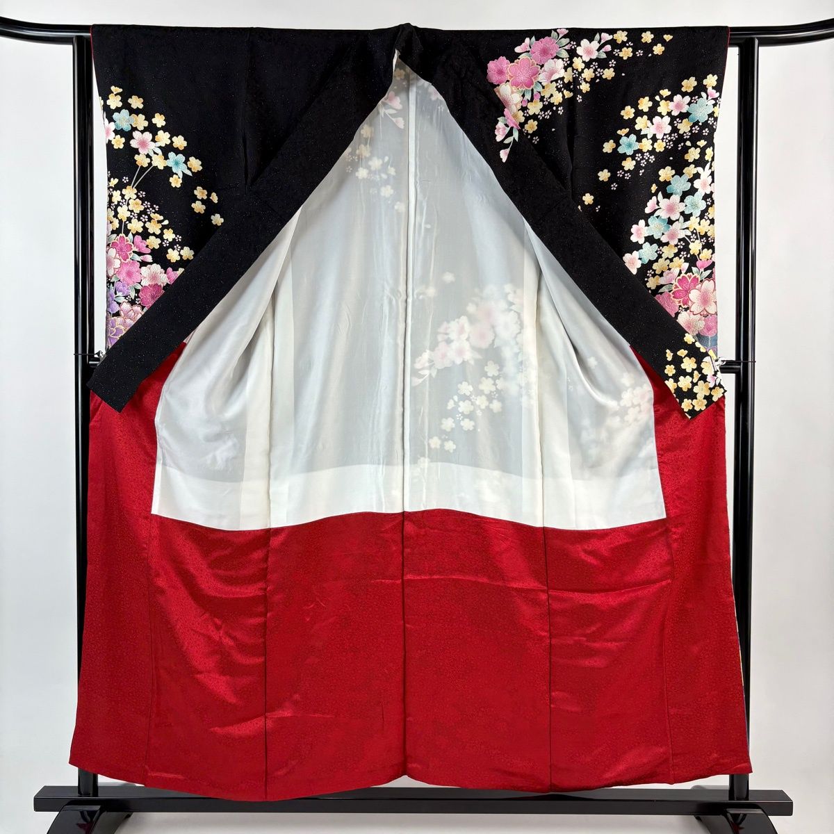  振袖 身丈153 cm 裄丈62 S 袷 桜 牡丹 刺繍 銀通し 黒 正絹 振袖 着物