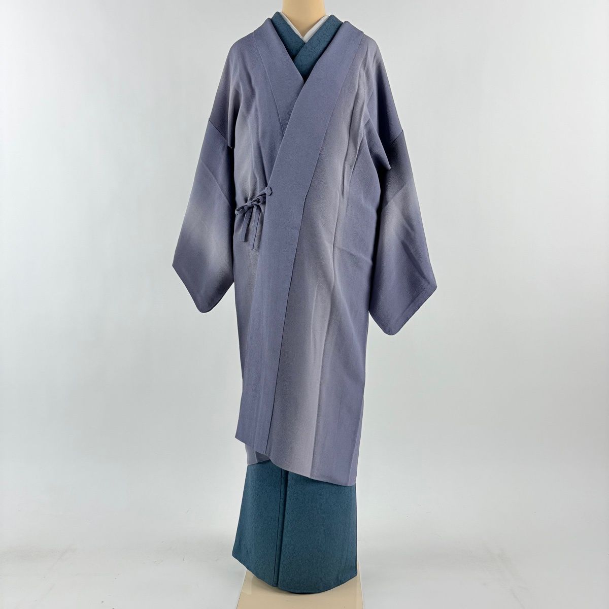 道中着 身丈113 cm 裄丈64.5 M 和装コート 縦ぼかし 縮緬 灰紫 正絹