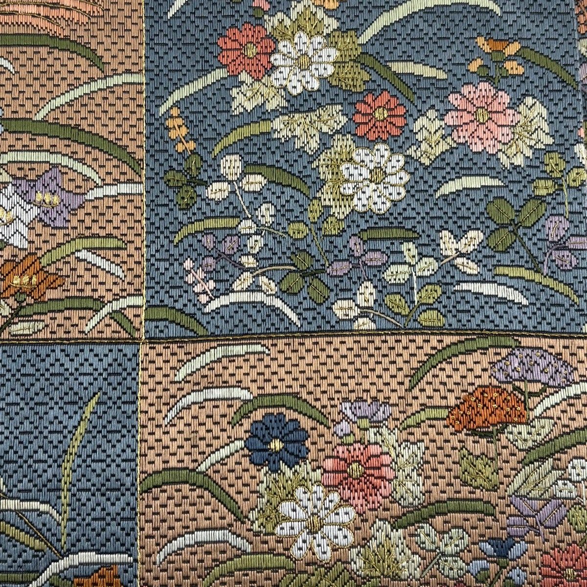 袋帯 秋草 変わり市松 金糸 薄茶色 全通 正絹