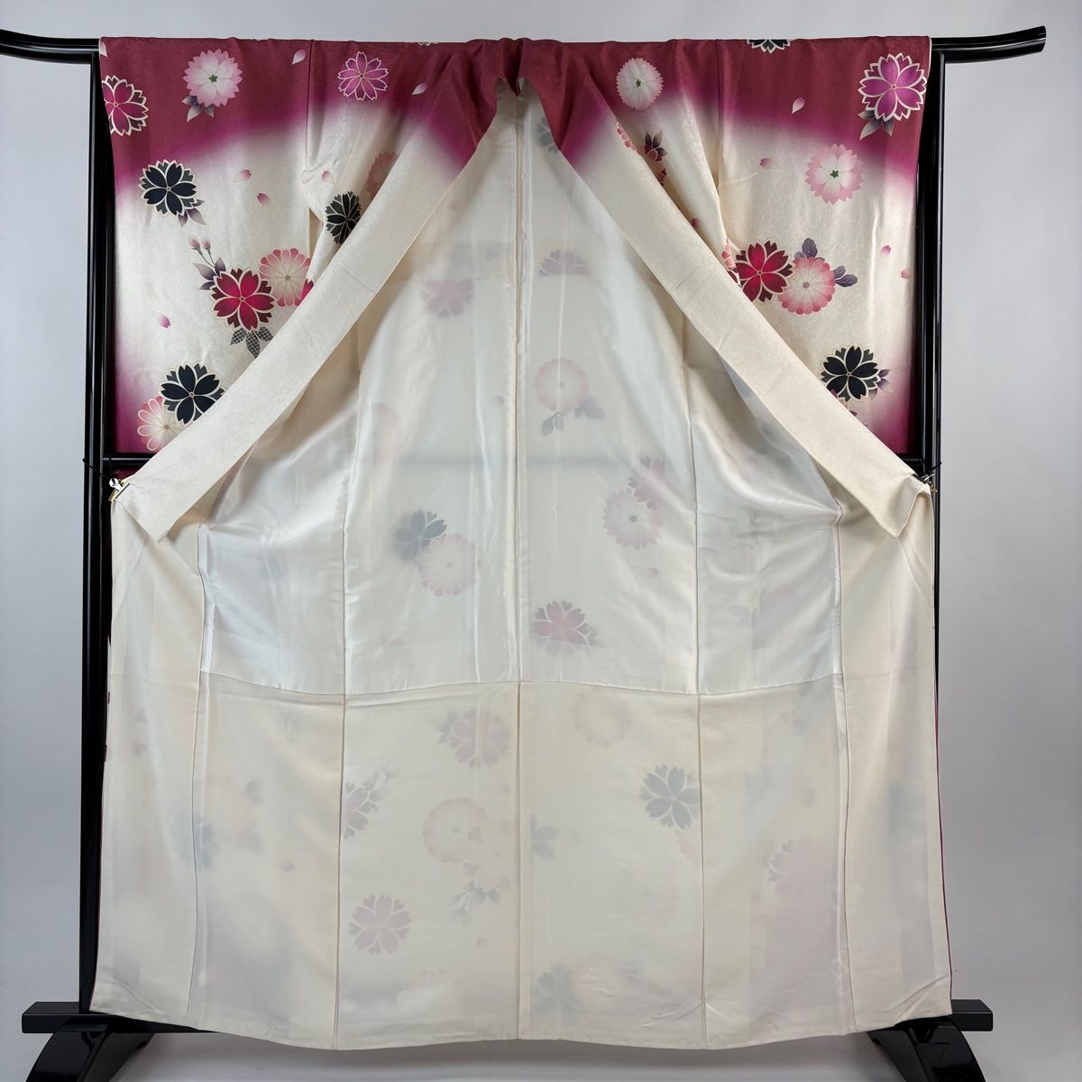  振袖 身丈161 cm 裄丈66 M 袷 桜 菊 金糸 金彩 クリーム 正絹 振袖 着物