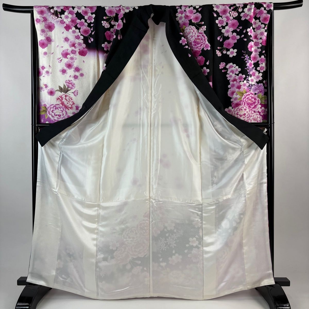 振袖 身丈167cm 裄丈68cm L 袷 桜 牡丹 ぼかし 染め分け 黒 正絹 名品