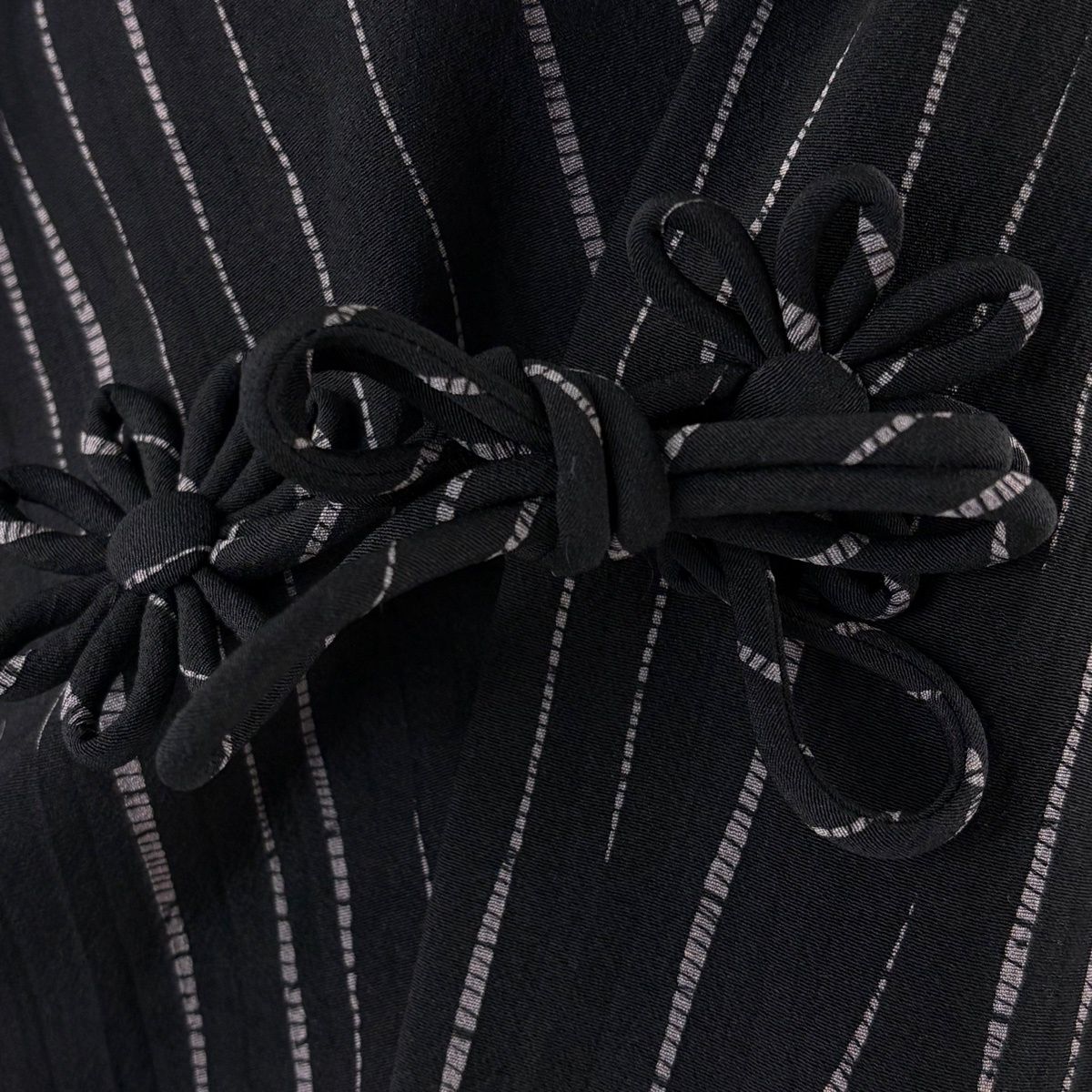  道中着 身丈104 cm 裄丈69 L 和装コート 幾何学 黒灰 正絹 羽織 着物 浴衣