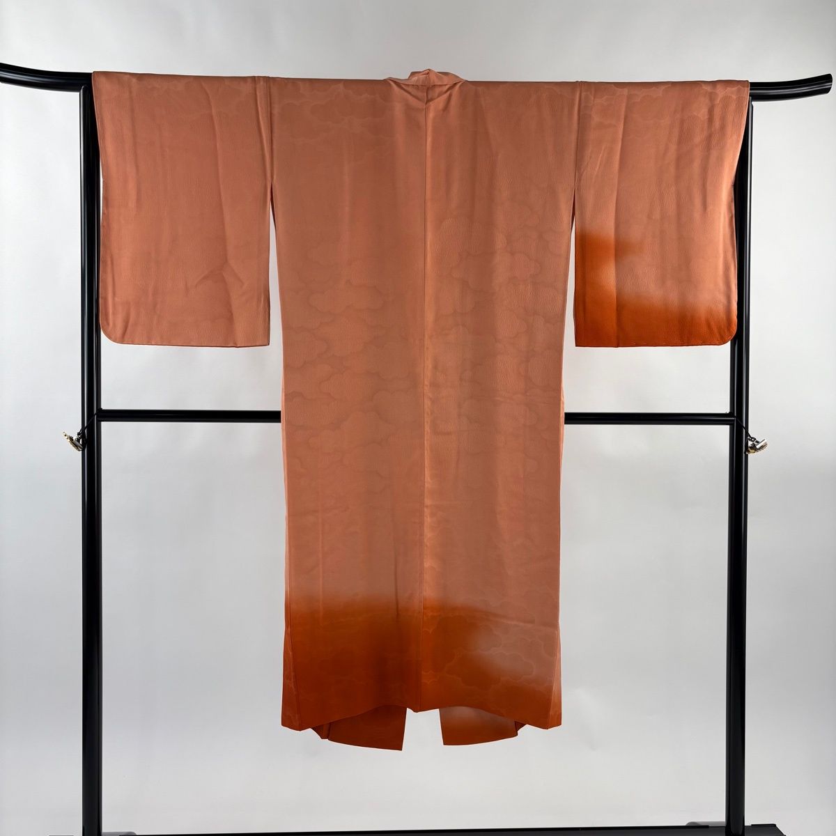 道中着 身丈127 5 cm 裄丈66 M 和装コート 着物衿 地紋 霞 ぼかし 薄オレンジ 正絹