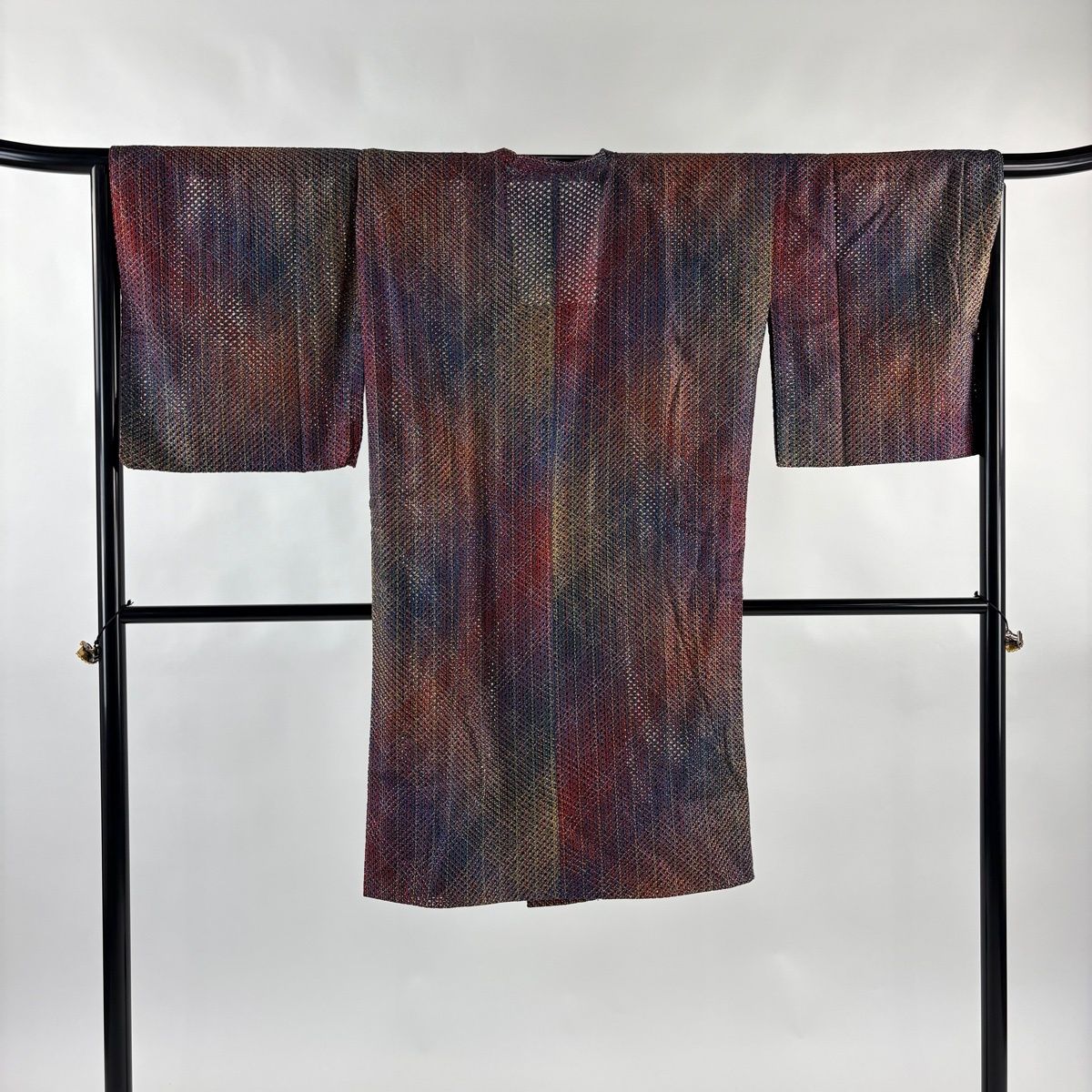 道行 身丈108 cm 裄丈70 L 和装コート 角衿 落款 幾何学 赤紫 正絹