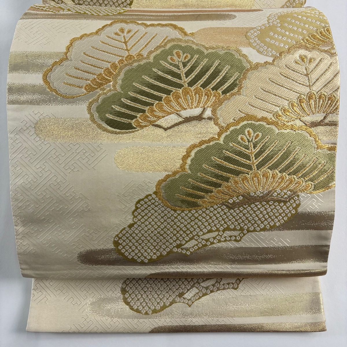 袋帯 貝島はるみ 落款 松 霞 金糸 箔 ベージュ 六通 正絹