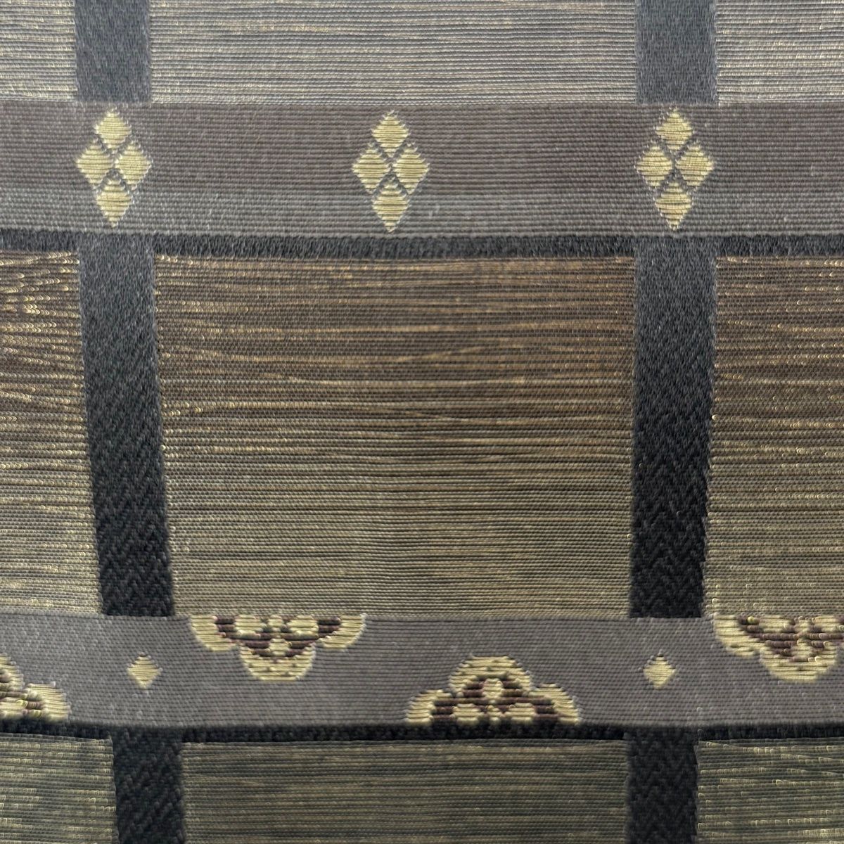 袋帯 じゅらく 落款 菱文 花 金糸 黒灰 六通 正絹