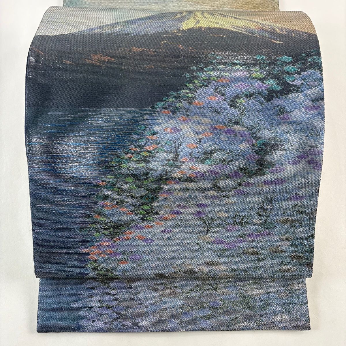 袋帯 落款 山 樹木 螺鈿箔 金銀彩 青紫 お太鼓柄 正絹