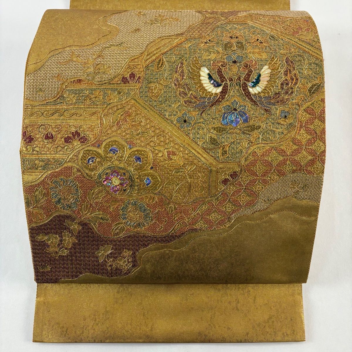 袋帯 向かい鳥 華文 刺繍 螺鈿 金色 お太鼓柄 正絹