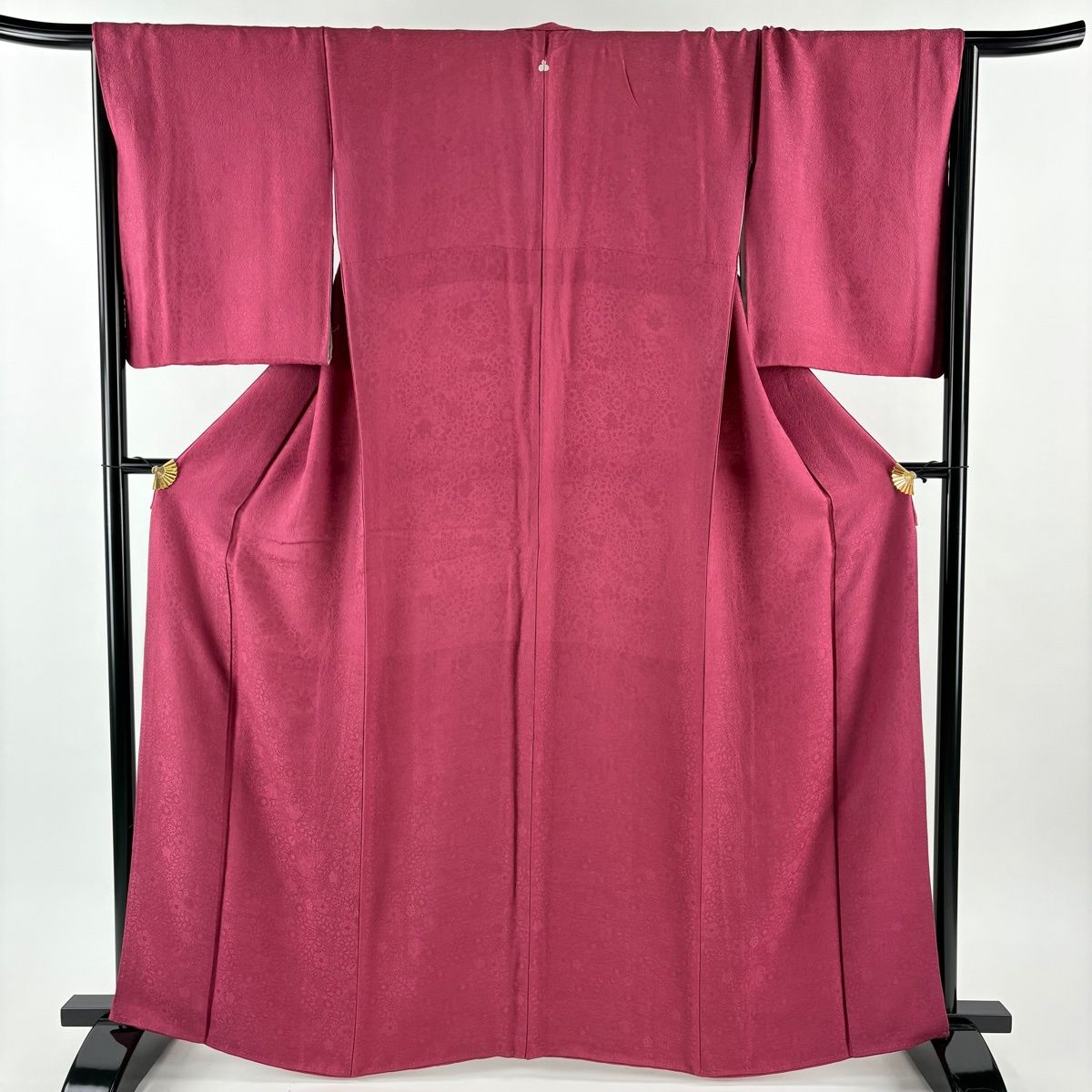 色無地 身丈162.5 cm 裄丈68 L 袷 地紋 濃ピンク 正絹 秀品 一つ紋