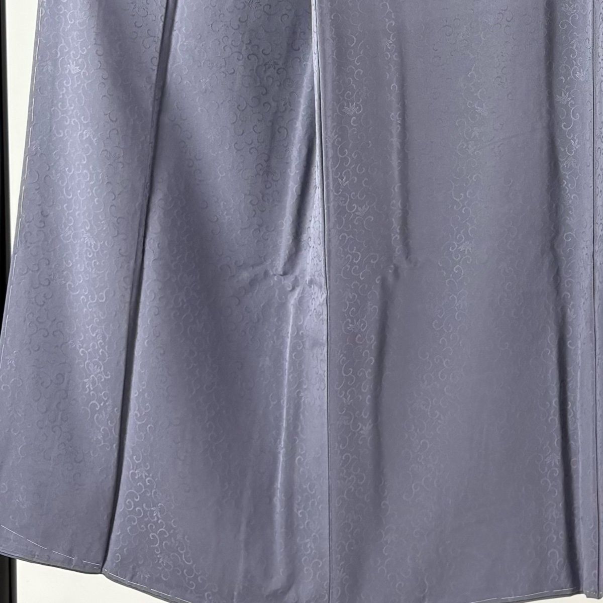 美品】 色無地 身丈150cm 裄丈63cm S 袷 花井幸子 落款 地紋 灰紫 正絹