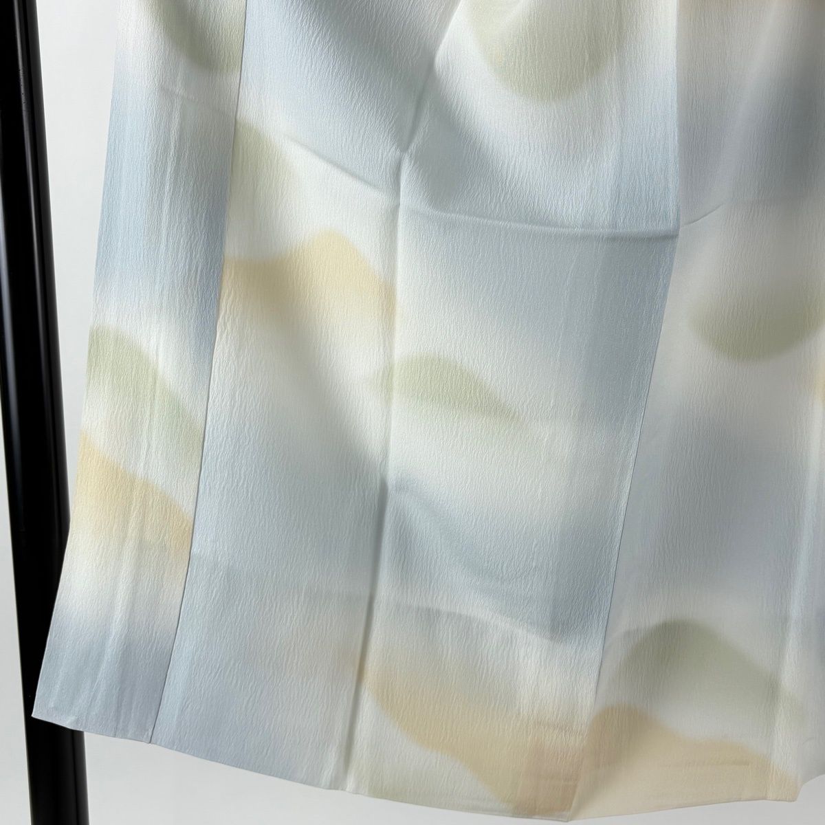 長襦袢 身丈124 cm 裄丈65.5 M 山並み ぼかし 水色 正絹 秀品