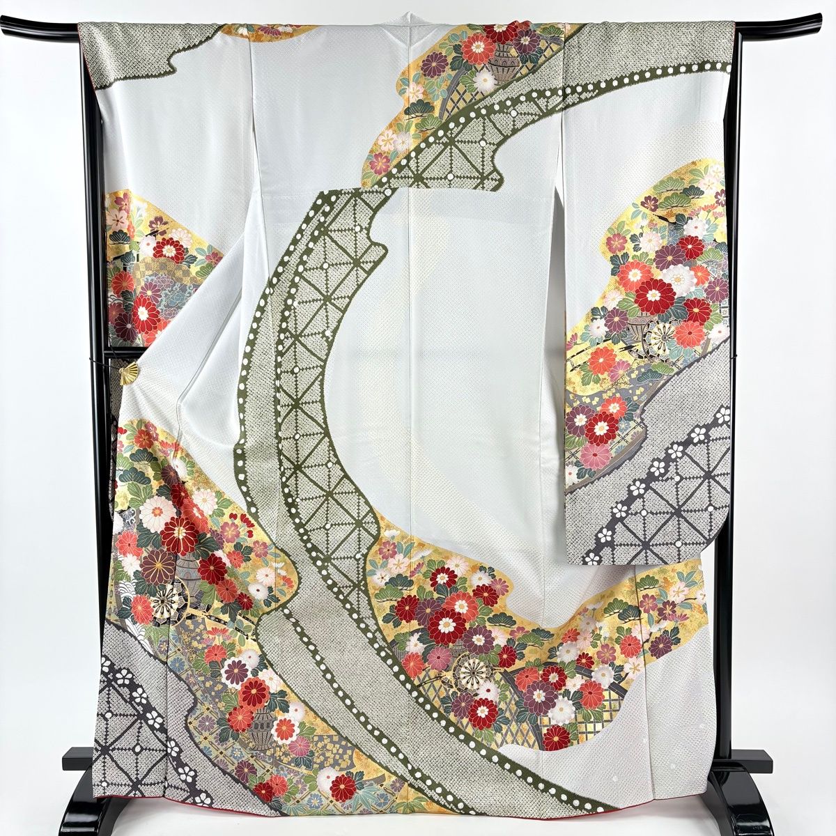 振袖 身丈169 cm 裄丈66.5 M 袷 花車 菊 金糸 金彩 灰色 正絹 秀品