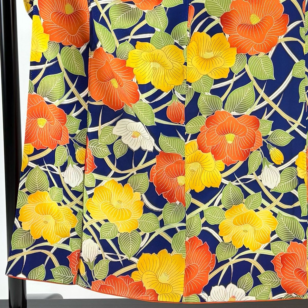 振袖 身丈153.5 cm 裄丈63.5 S 袷 椿 金彩 紺色 正絹 秀品