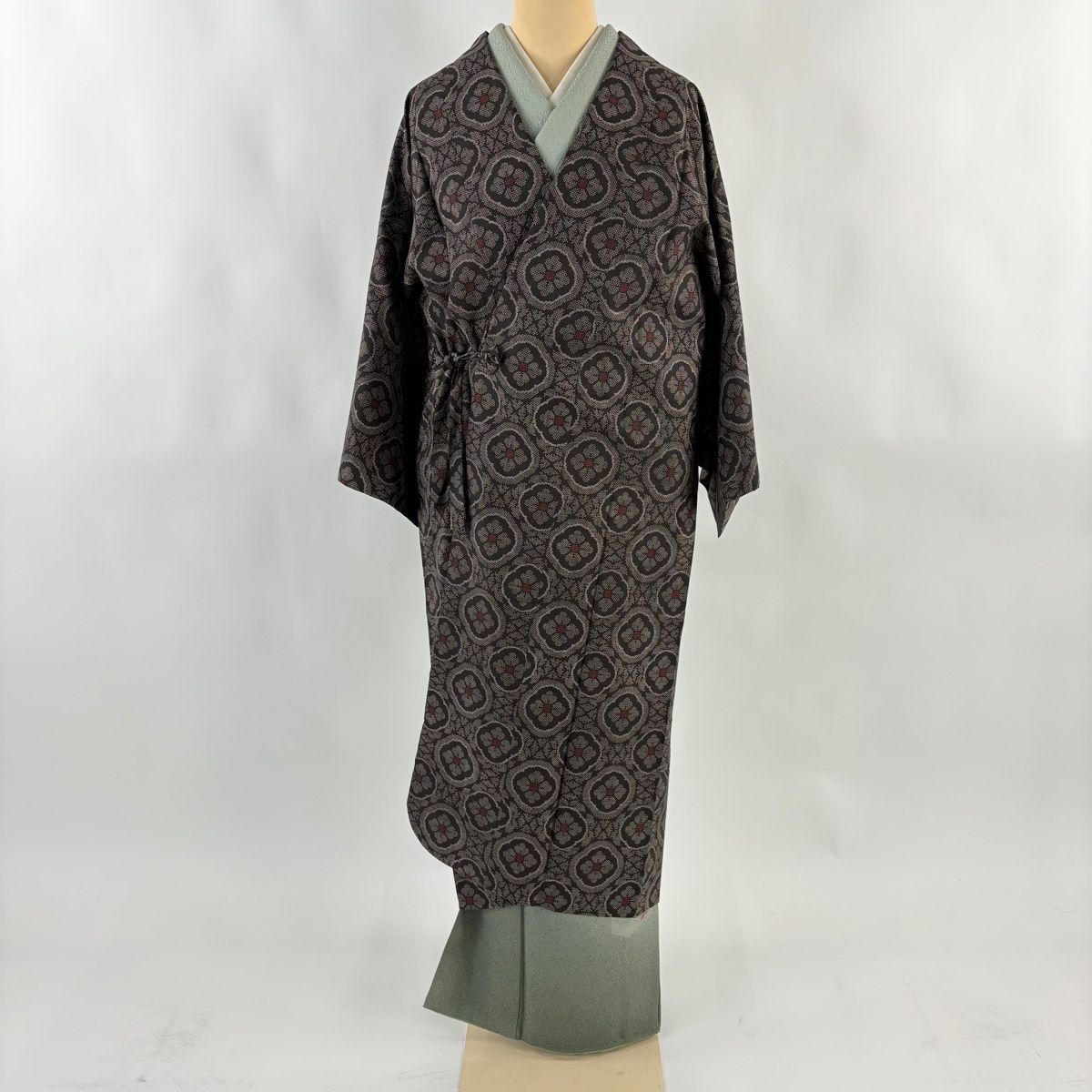 道中着 身丈122 cm 裄丈64.5 M 和装コート 華文 幾何学模様 紬地 焦茶色 正絹 秀品